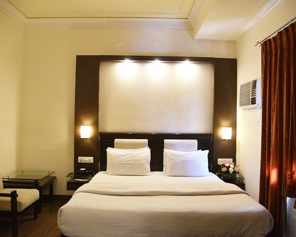 Hotel Shiva Residency Dehradun Buitenkant foto