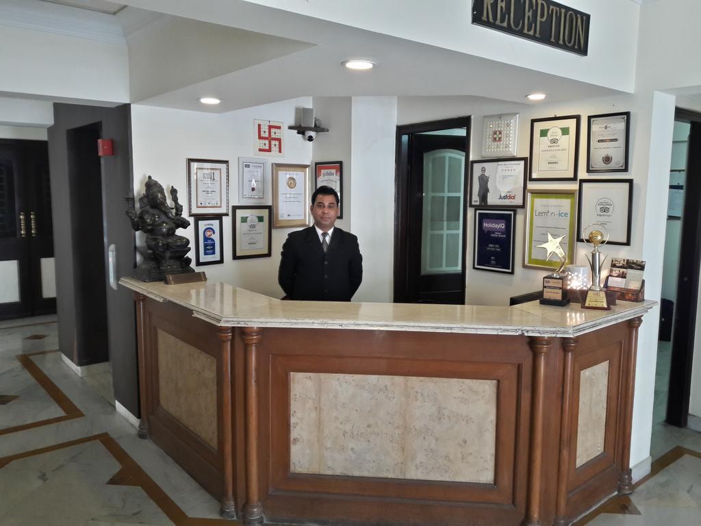 Hotel Shiva Residency Dehradun Buitenkant foto