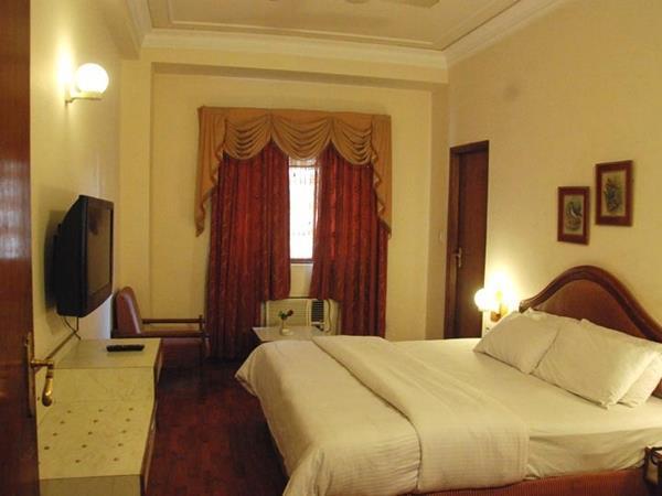 Hotel Shiva Residency Dehradun Buitenkant foto