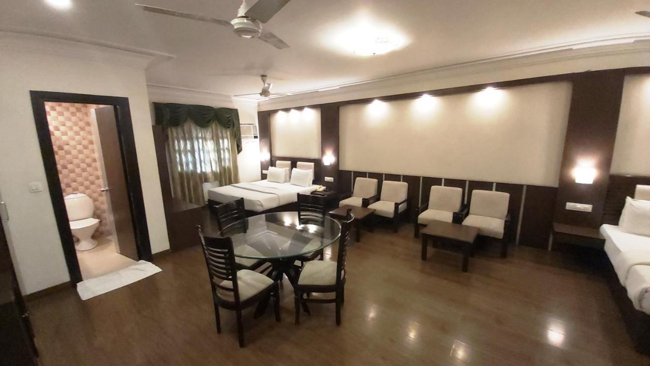 Hotel Shiva Residency Dehradun Buitenkant foto