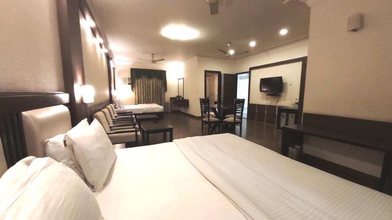 Hotel Shiva Residency Dehradun Buitenkant foto