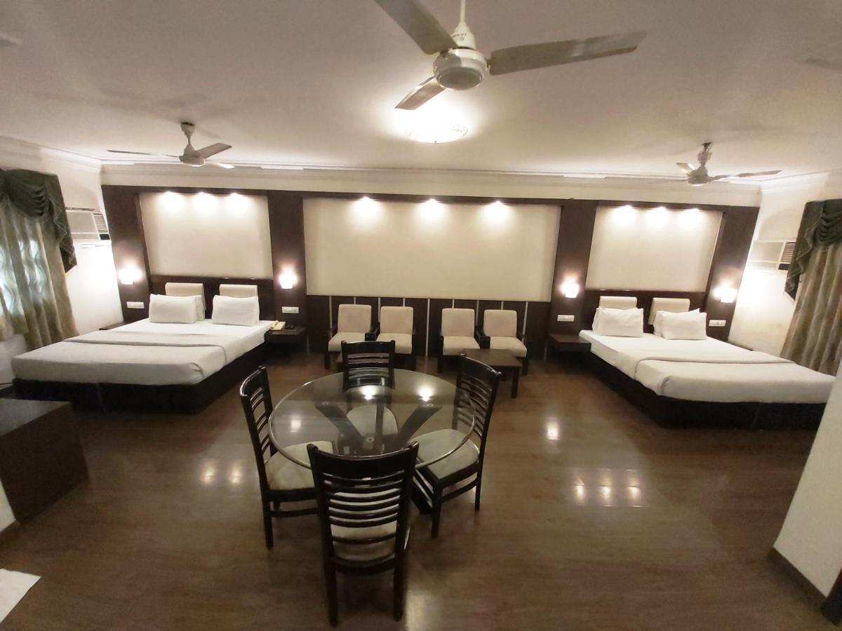 Hotel Shiva Residency Dehradun Buitenkant foto
