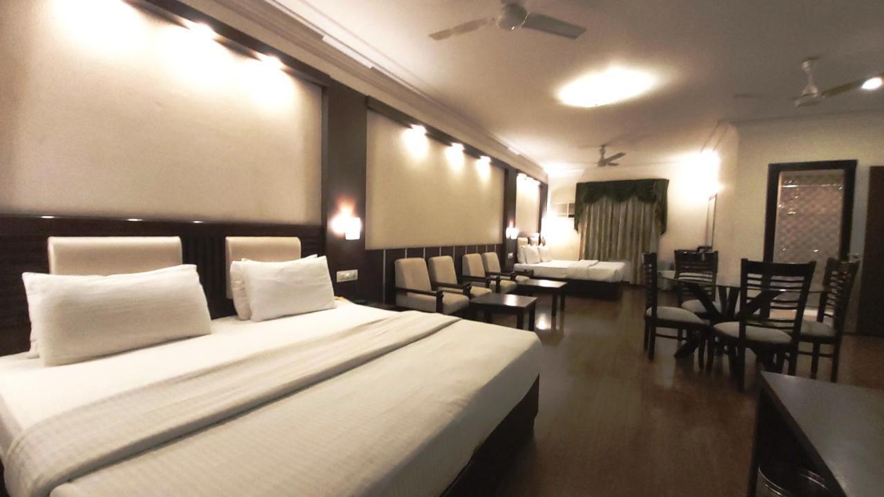Hotel Shiva Residency Dehradun Buitenkant foto